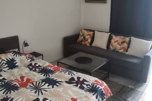 Short-Term 1BR with Balcony Brandbergen