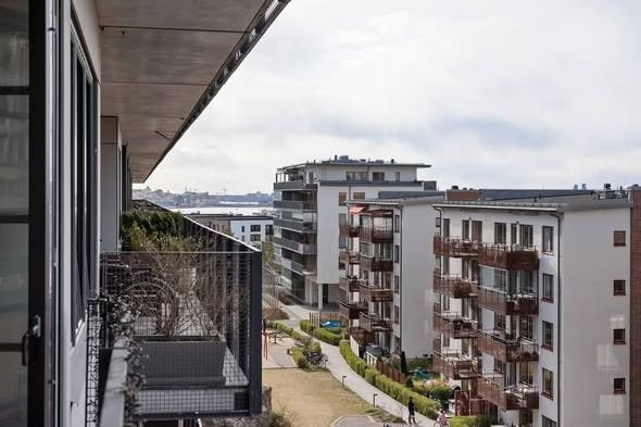 Lyxig 2:a med balkong i Kvarnholmen